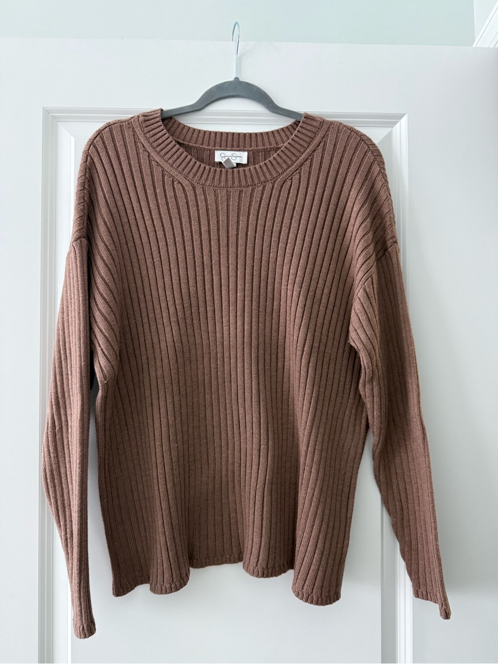 Jessica Simpson Ribbed Crewneck Sweater in Taupe Brown